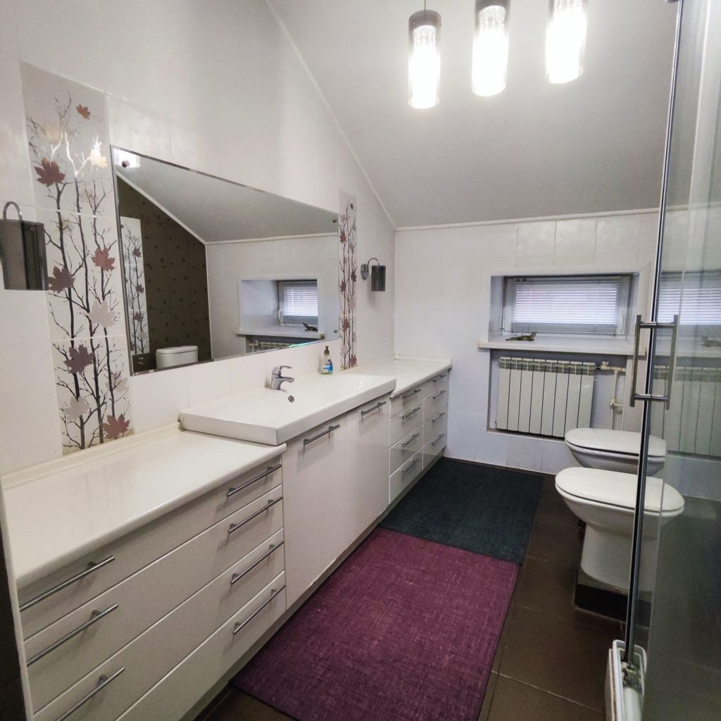 Продажа дома, 244м <sup>2</sup>, 8 сот., Полесье, 1-й Сиреневый пр-д,  8