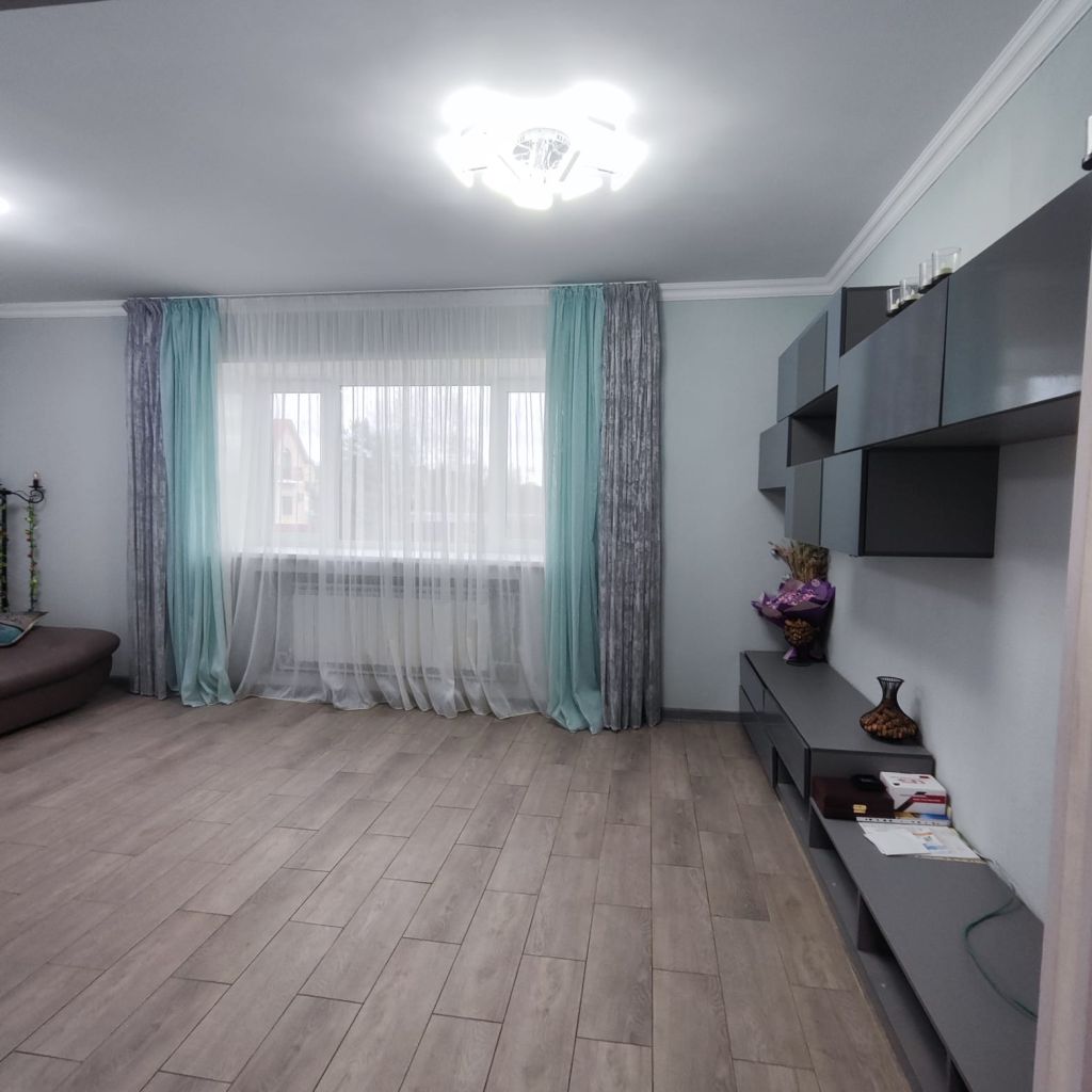 Продажа дома, 244м <sup>2</sup>, 8 сот., Полесье, 1-й Сиреневый пр-д,  8