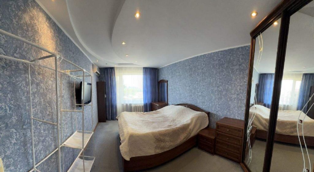 Продажа 3-комнатной квартиры, Энгельс, Энгельс-1 ул,  74