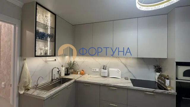 Продажа 3-комнатной квартиры, Белгород, Губкина ул,  26