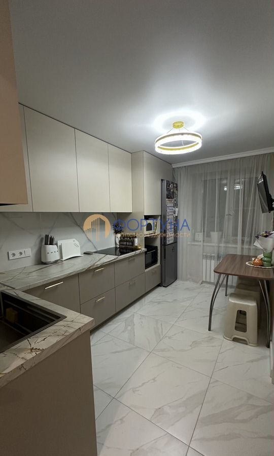 Продажа 3-комнатной квартиры, Белгород, Губкина ул,  26