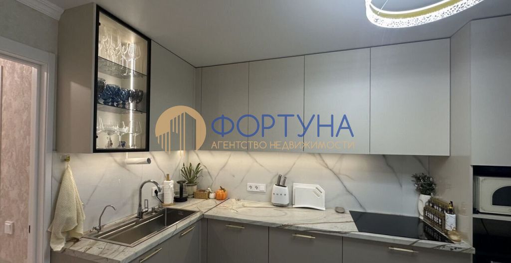 Продажа 3-комнатной квартиры, Белгород, Губкина ул,  26