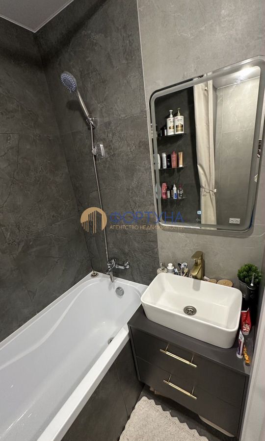 Продажа 3-комнатной квартиры, Белгород, Губкина ул,  26