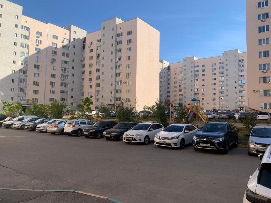 Продажа 1-комнатной квартиры, Саратов, Лисина ул,  10