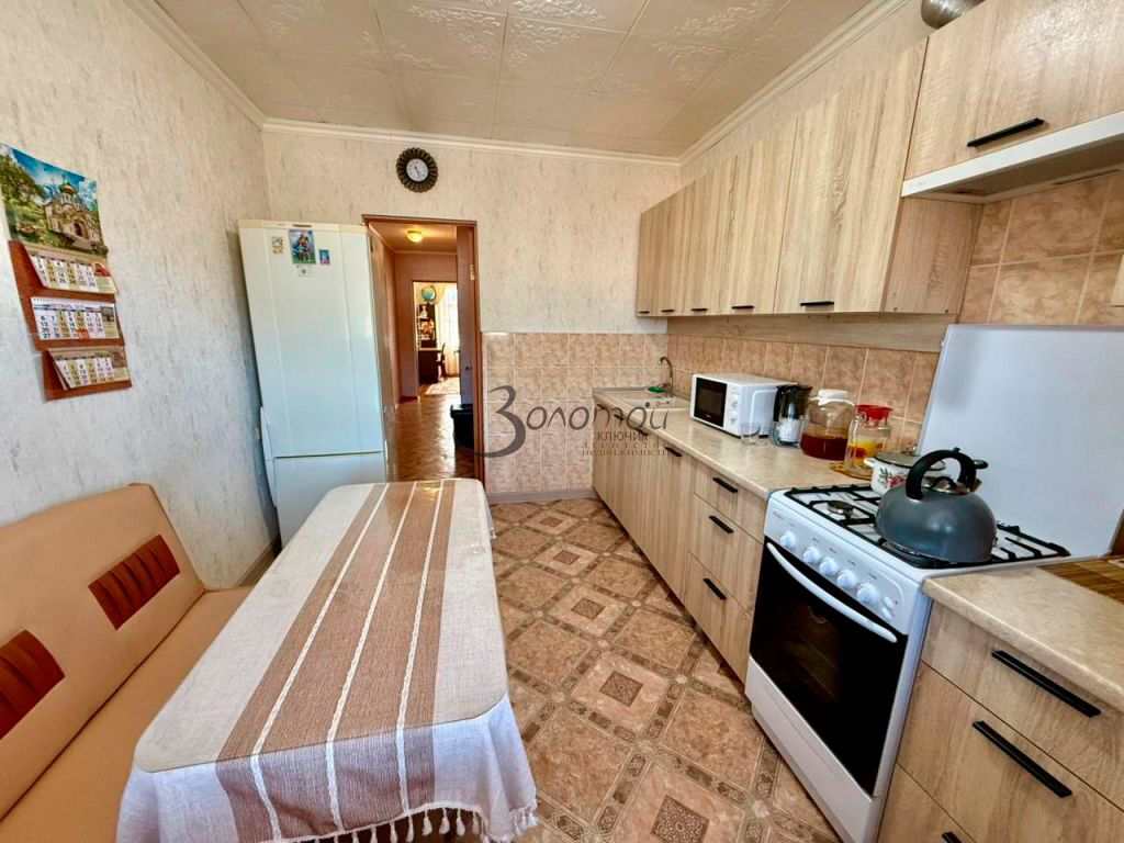 Продажа 3-комнатной квартиры, Кисловодск, Островского ул,  36