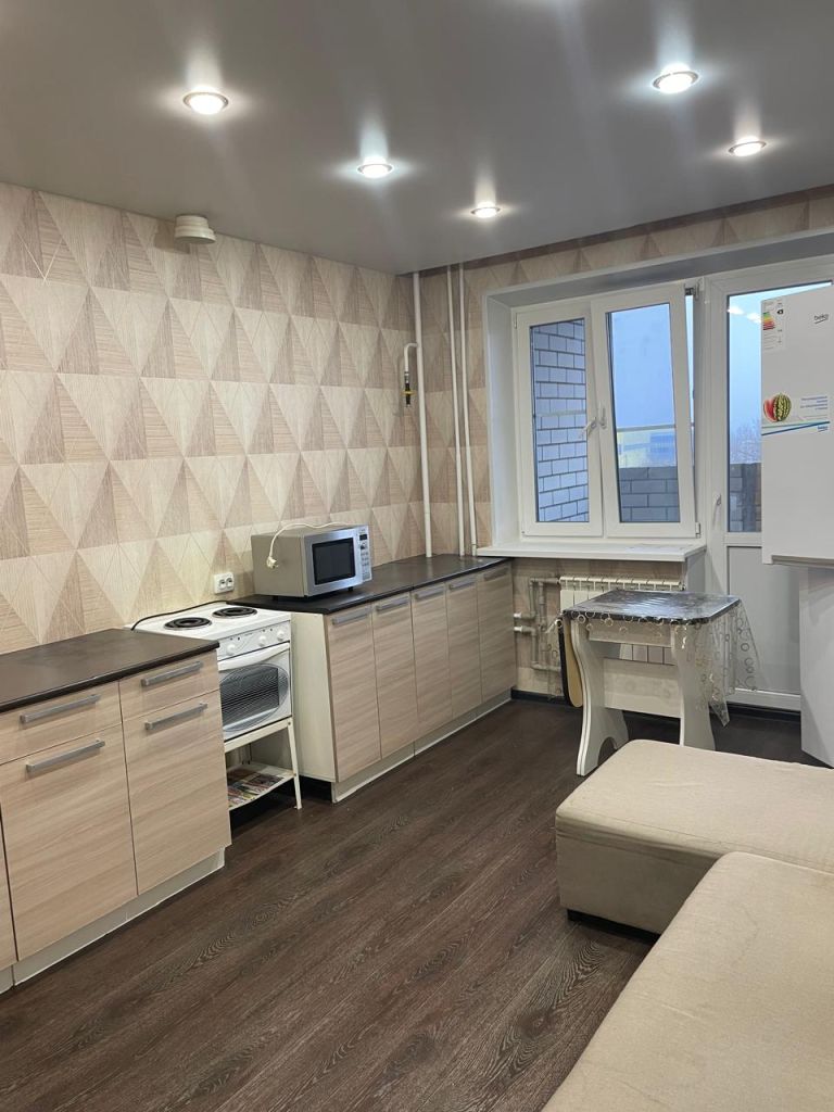 Продажа 1-комнатной квартиры, Бор, Луначарского ул,  208к1