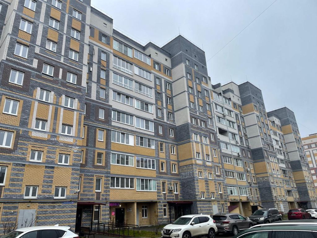 Продажа 1-комнатной квартиры, Бор, Луначарского ул,  208к1