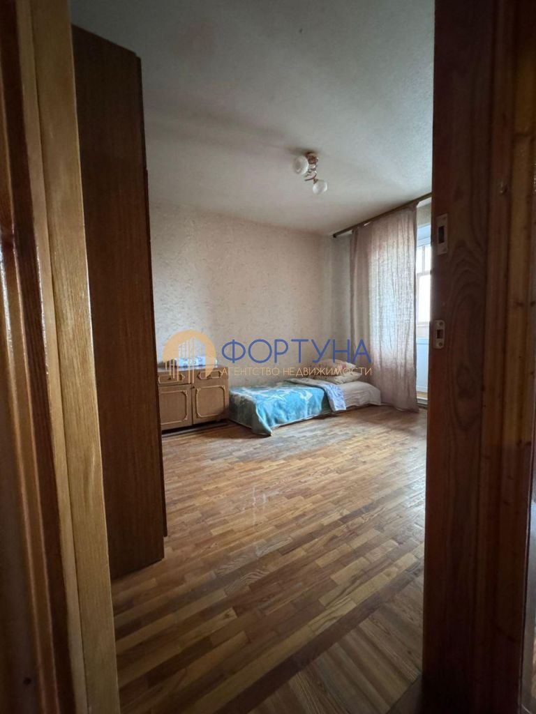 Продажа 3-комнатной квартиры, Белгород, Славы пр-кт,  6