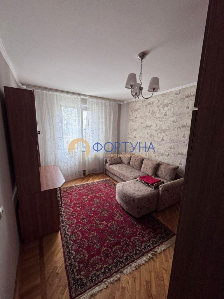 Продажа 3-комнатной квартиры, Белгород, Славы пр-кт,  6