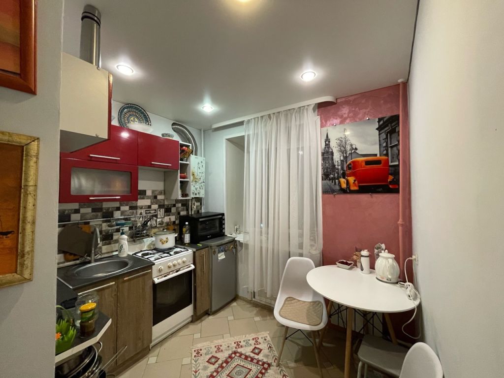 Продажа 3-комнатной квартиры, Кострома, Черноречье мкр,  37