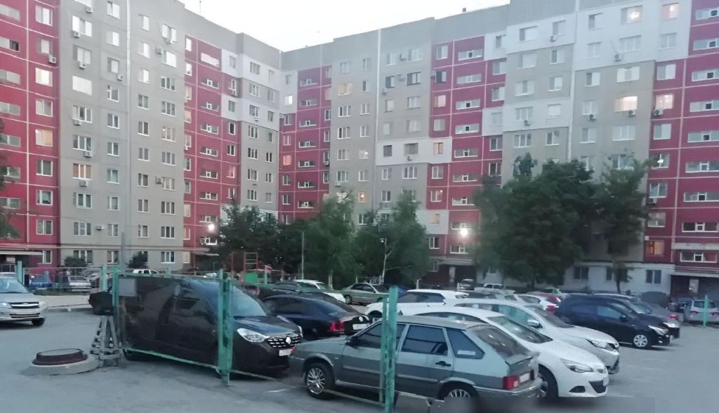 Продажа 3-комнатной квартиры, Саратов, Прокатная 4-я ул,  19