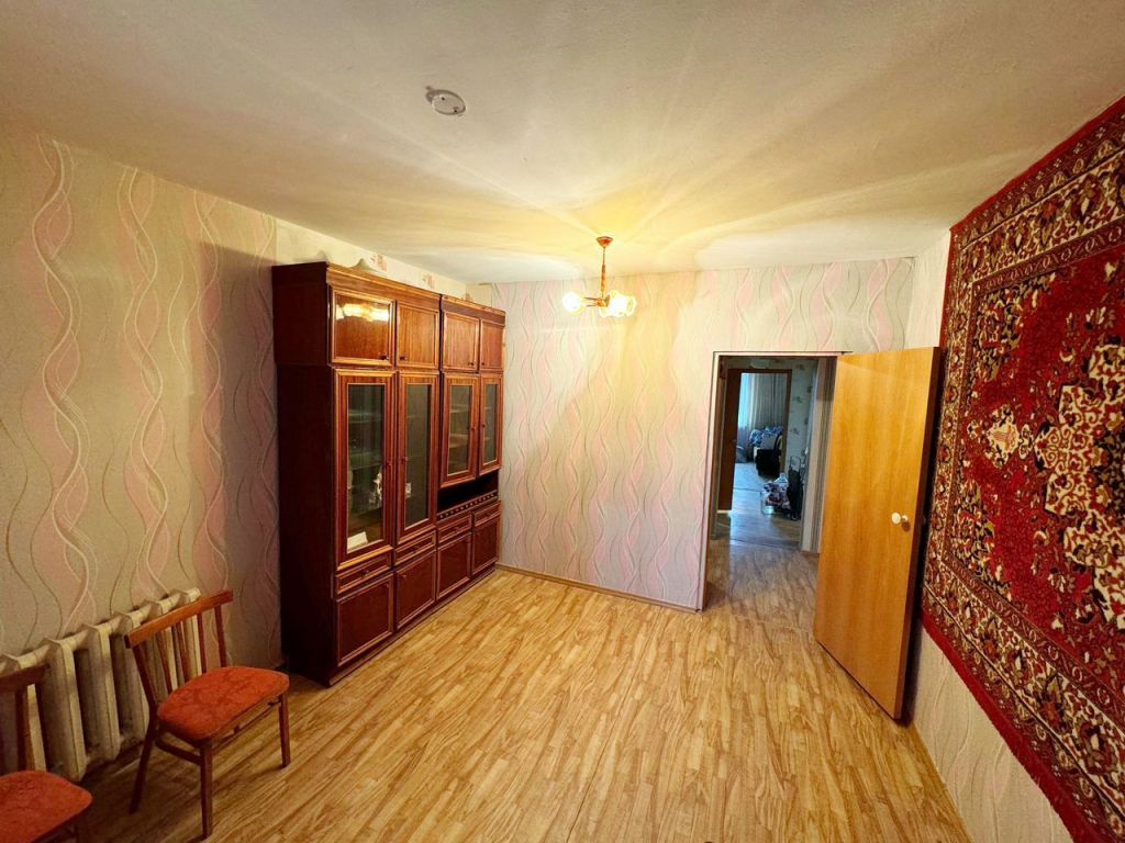 Продажа 2-комнатной квартиры, Саратов, Крекингский 5-й туп,  9/19