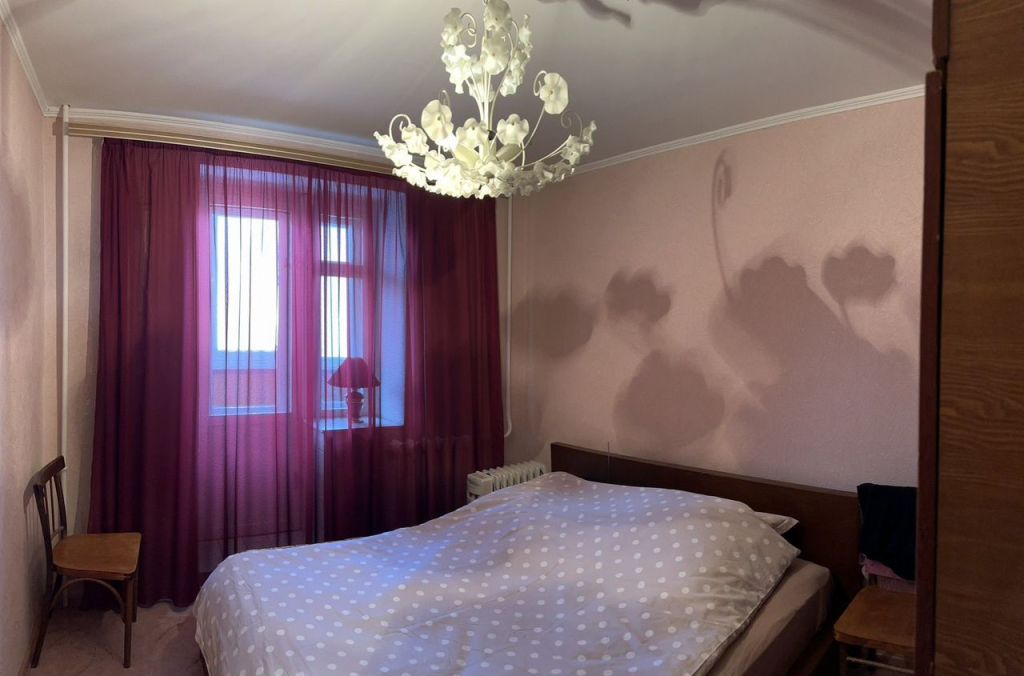 Продажа 3-комнатной квартиры, Саратов, Омская ул,  1а