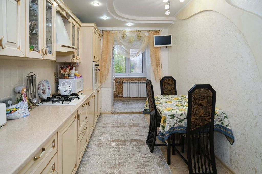 Продажа 3-комнатной квартиры, Саратов, Орджоникидзе ул,  13/2