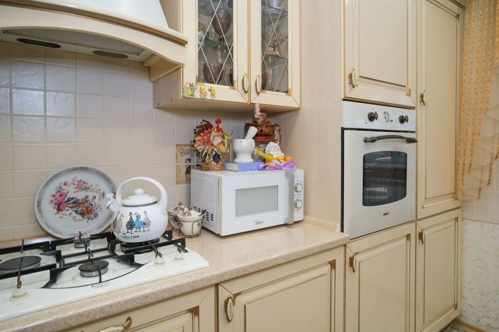 Продажа 3-комнатной квартиры, Саратов, Орджоникидзе ул,  13/2