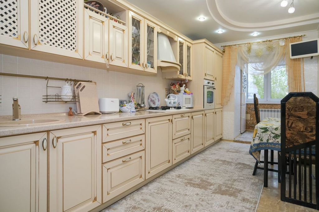 Продажа 3-комнатной квартиры, Саратов, Орджоникидзе ул,  13/2