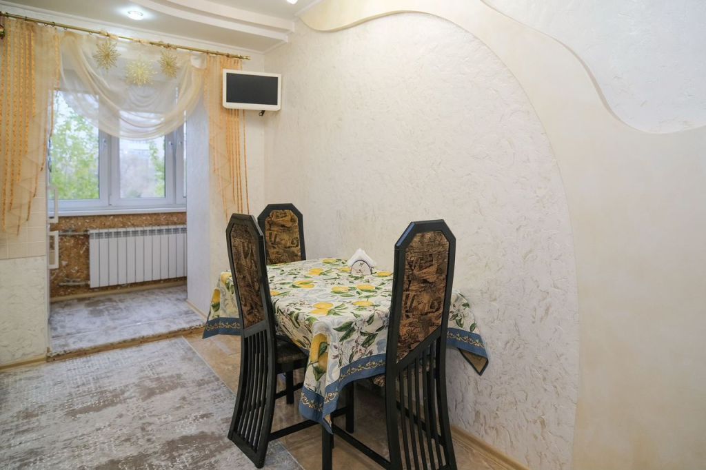 Продажа 3-комнатной квартиры, Саратов, Орджоникидзе ул,  13/2