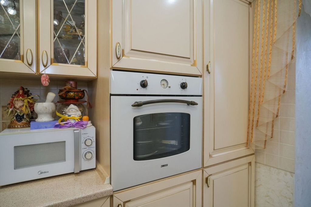 Продажа 3-комнатной квартиры, Саратов, Орджоникидзе ул,  13/2