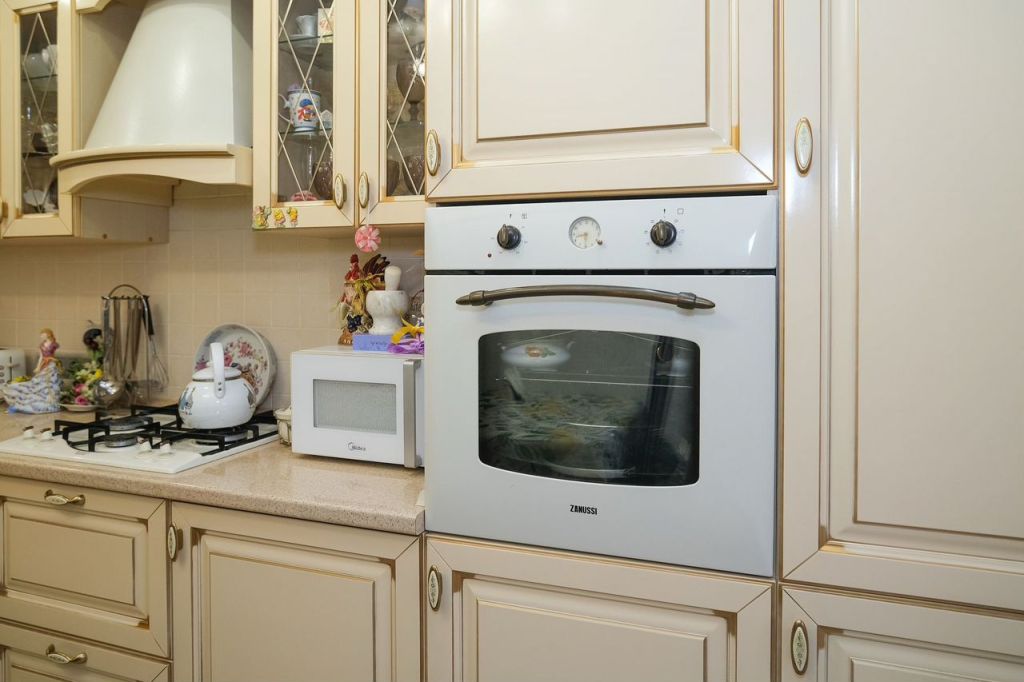 Продажа 3-комнатной квартиры, Саратов, Орджоникидзе ул,  13/2