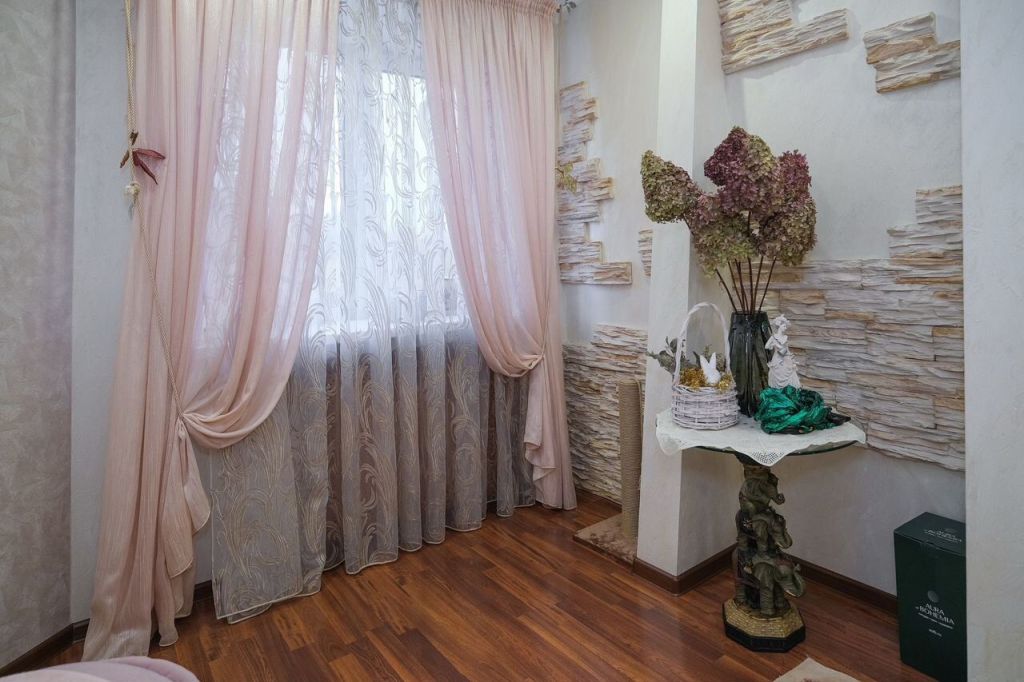 Продажа 3-комнатной квартиры, Саратов, Орджоникидзе ул,  13/2