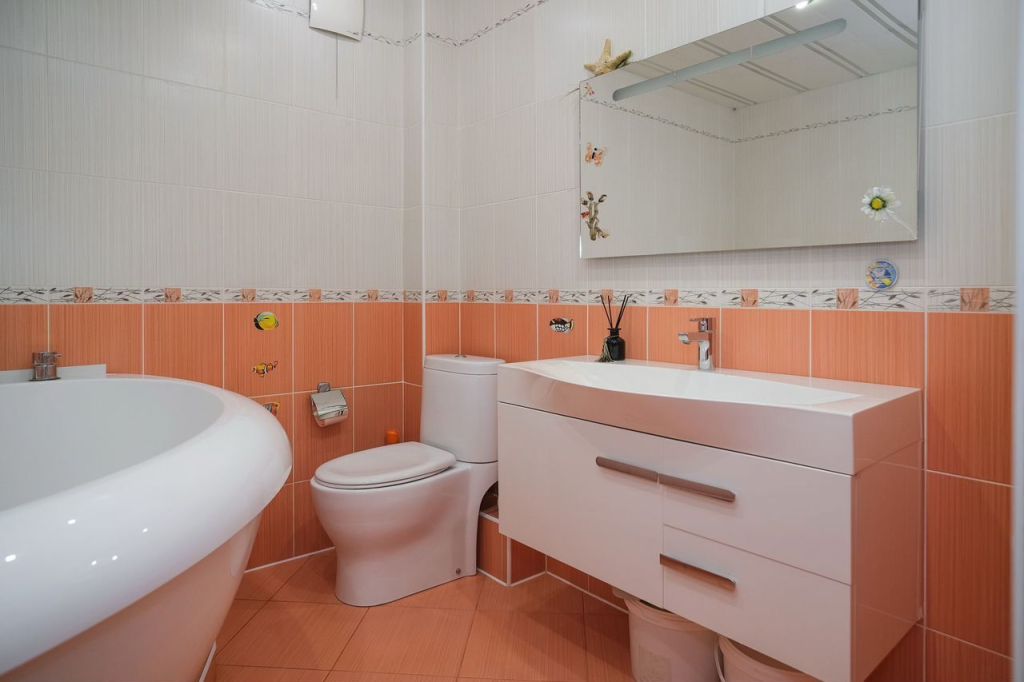 Продажа 3-комнатной квартиры, Саратов, Орджоникидзе ул,  13/2