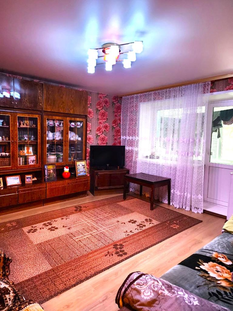 Продажа 2-комнатной квартиры, Бутурлино, комсомольская,  11