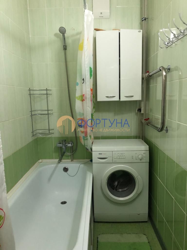 Продажа 1-комнатной квартиры, Белгород, Белгородского Полка ул,  62