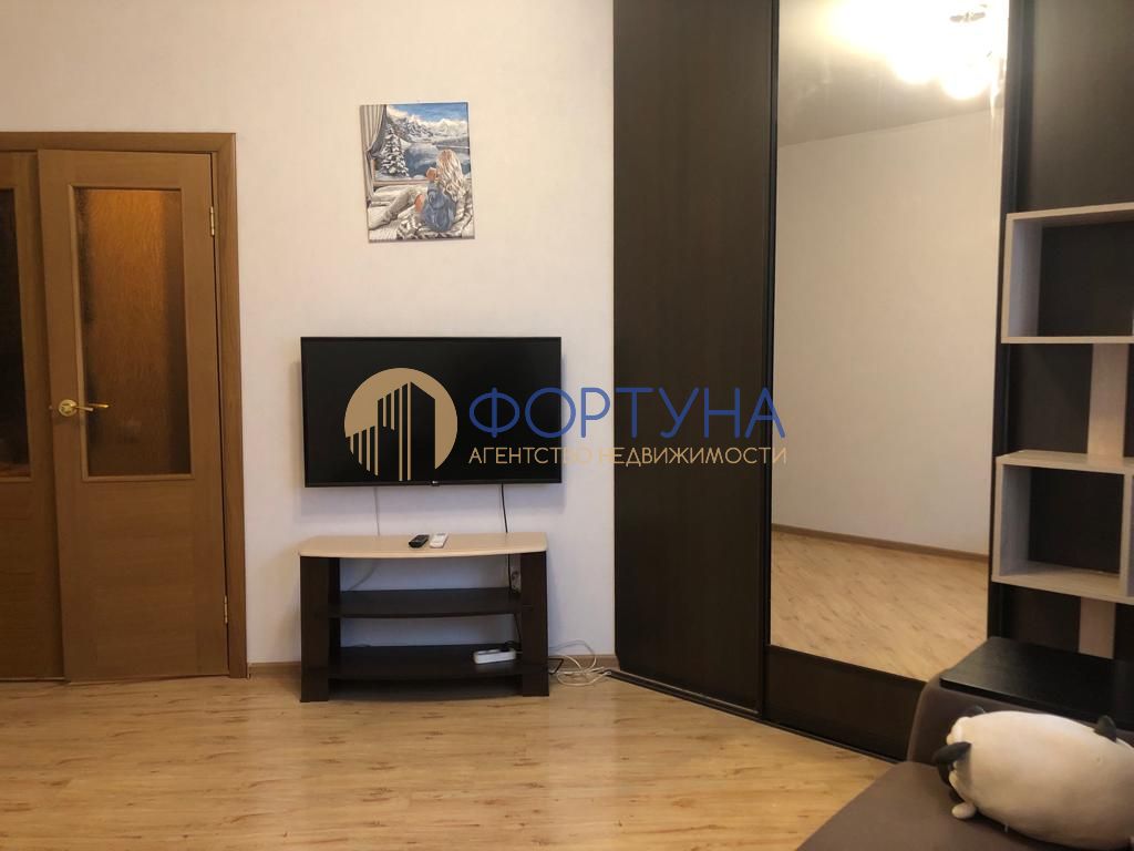 Продажа 1-комнатной квартиры, Белгород, Белгородского Полка ул,  62