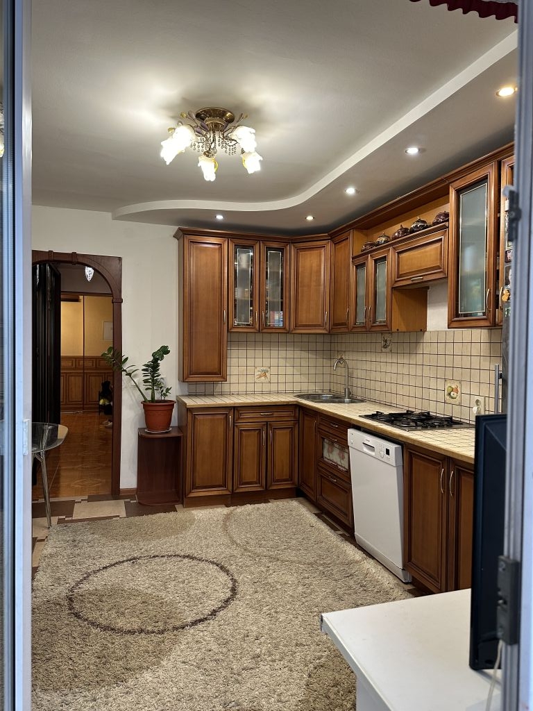 Продажа 3-комнатной квартиры, Нижний Новгород, Гагарина пр-кт,  109