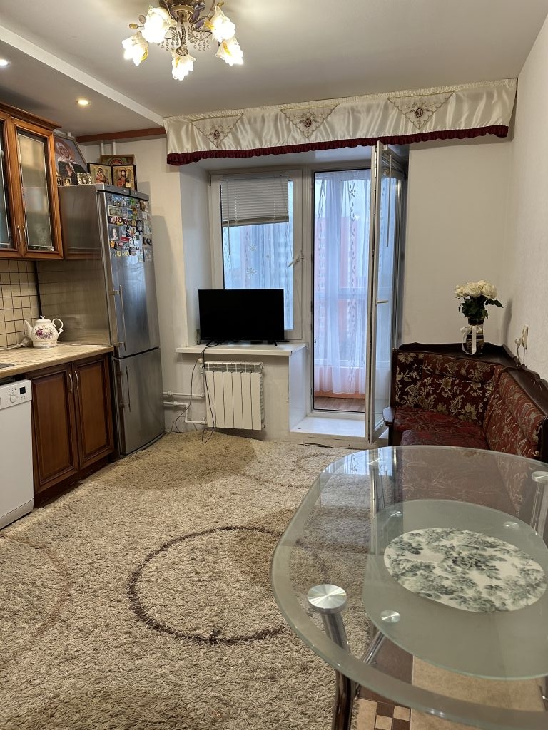 Продажа 3-комнатной квартиры, Нижний Новгород, Гагарина пр-кт,  109