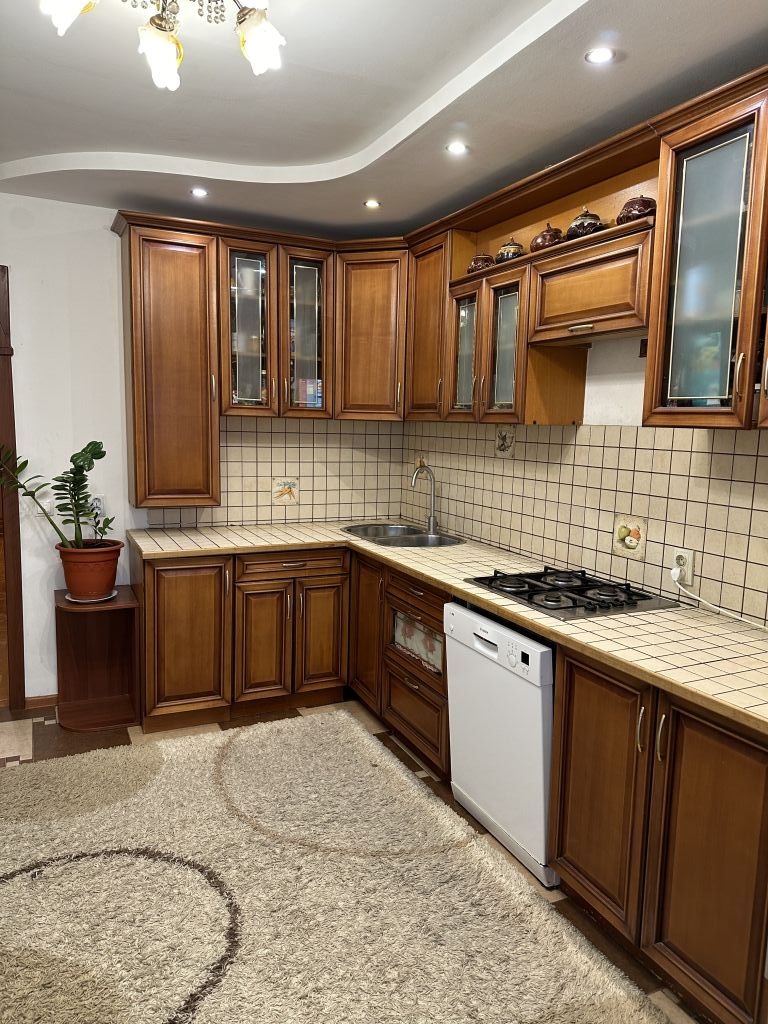 Продажа 3-комнатной квартиры, Нижний Новгород, Гагарина пр-кт,  109