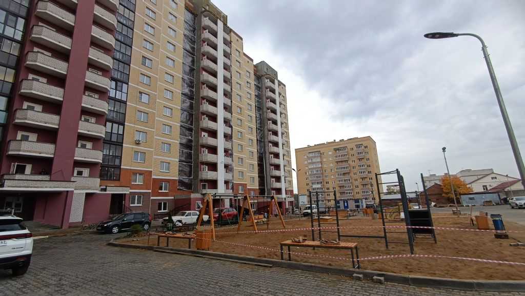 Продажа 2-комнатной квартиры, Смоленск, Крупской ул,  60/2