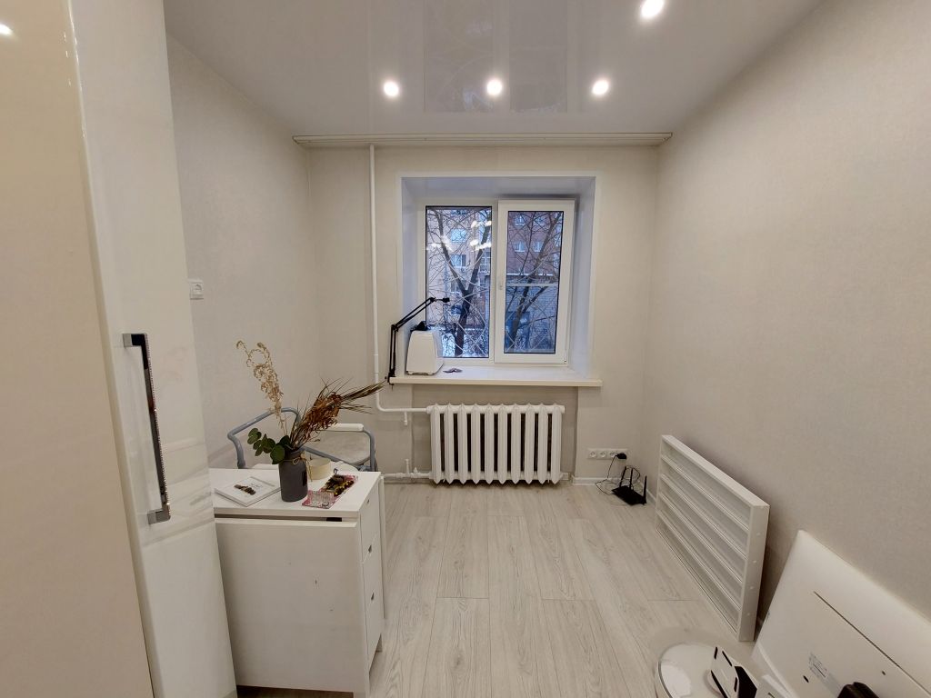 Продажа 2-комнатной квартиры, Дзержинск, Петрищева ул,  17