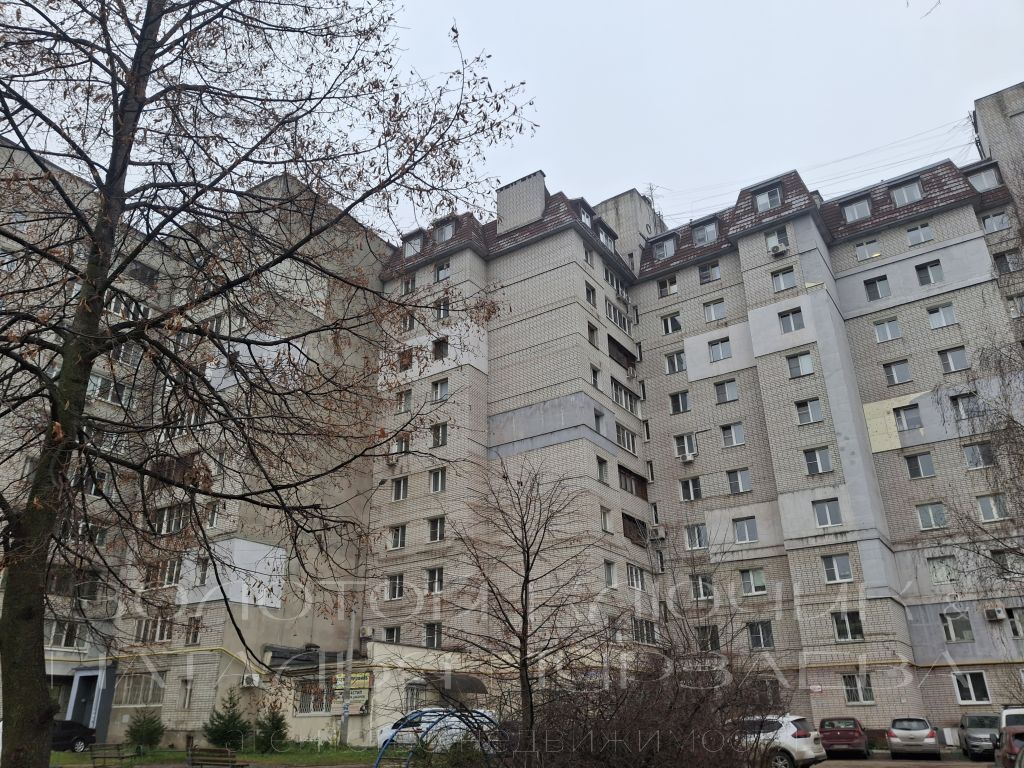 Продажа 5-комнатной квартиры, Нижний Новгород, Маршала Казакова ул,  6а