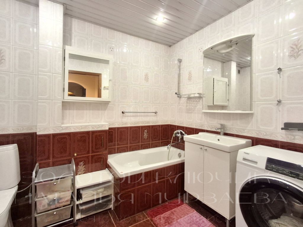 Продажа 5-комнатной квартиры, Нижний Новгород, Маршала Казакова ул,  6а