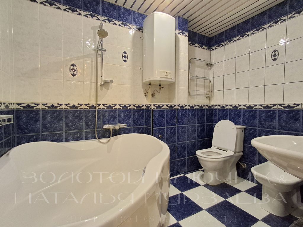 Продажа 5-комнатной квартиры, Нижний Новгород, Маршала Казакова ул,  6а