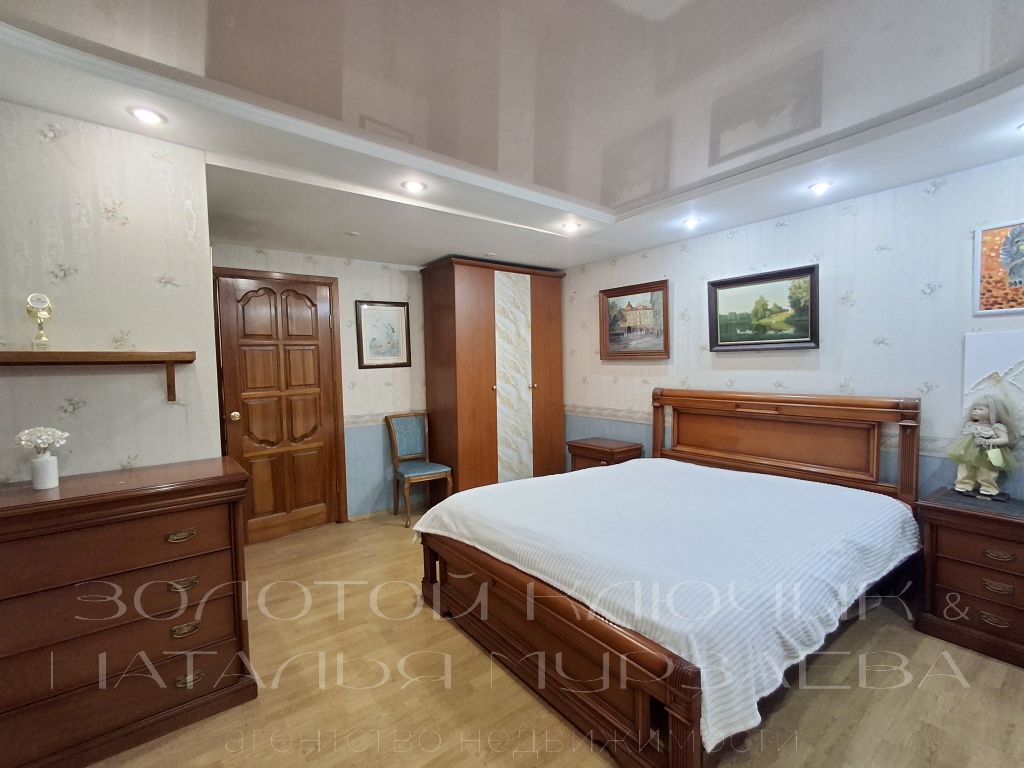 Продажа 5-комнатной квартиры, Нижний Новгород, Маршала Казакова ул,  6а