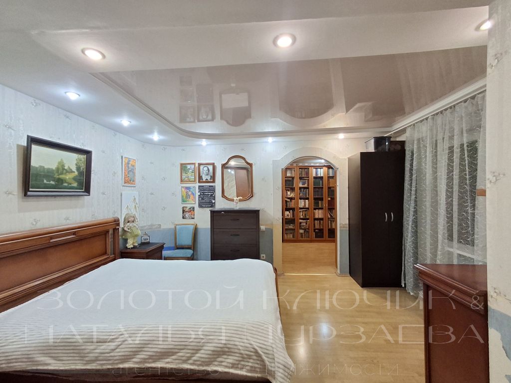 Продажа 5-комнатной квартиры, Нижний Новгород, Маршала Казакова ул,  6а