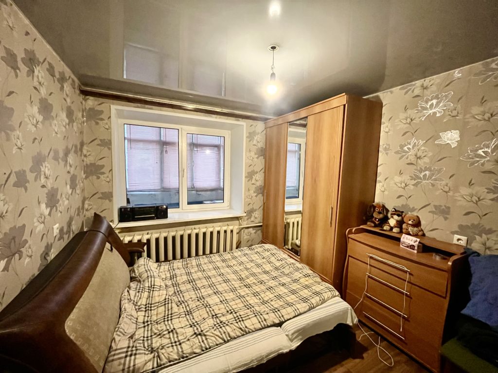 Продажа 2-комнатной квартиры, Балахна, Революции пр-кт,  80