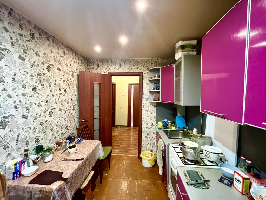 Продажа 2-комнатной квартиры, Балахна, Революции пр-кт,  80