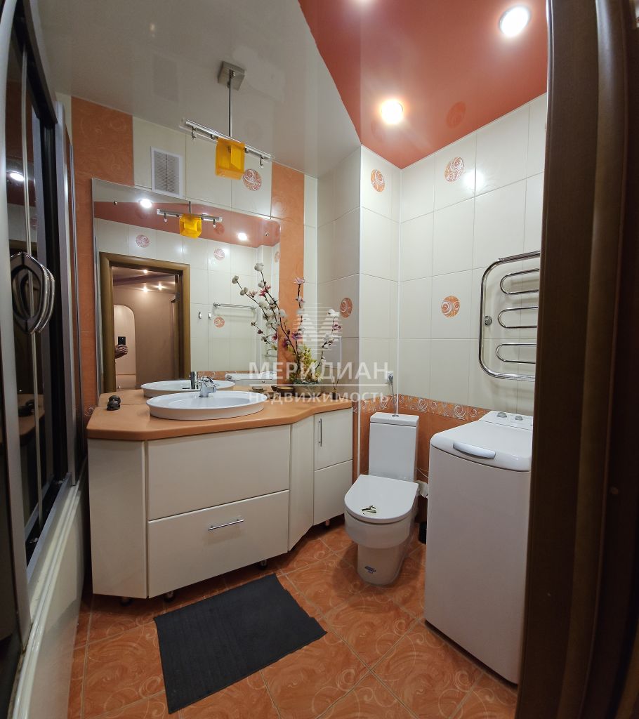 Продажа 2-комнатной квартиры, Бор, Луначарского ул,  204а