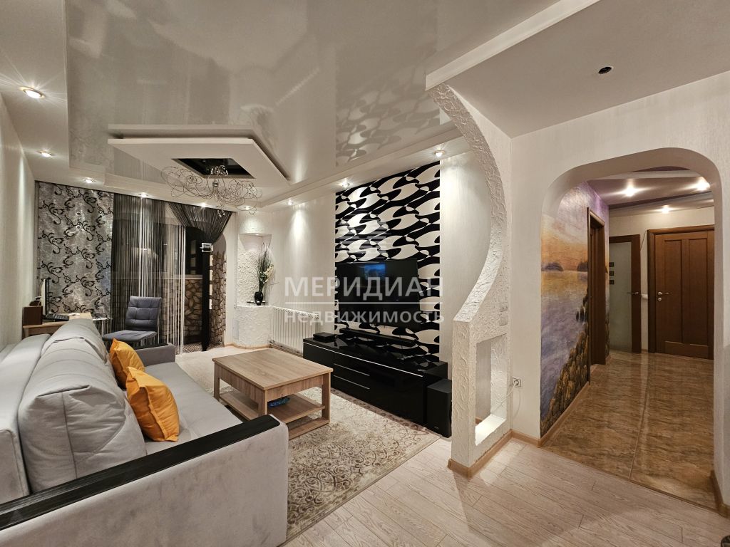 Продажа 2-комнатной квартиры, Бор, Луначарского ул,  204а