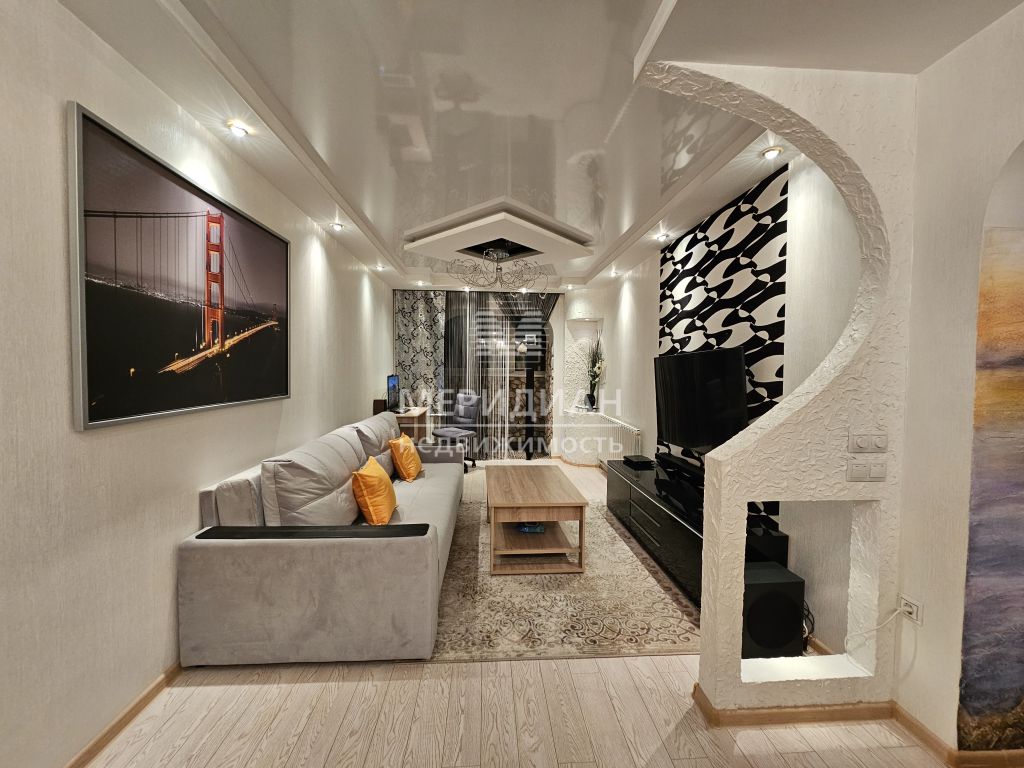 Продажа 2-комнатной квартиры, Бор, Луначарского ул,  204а