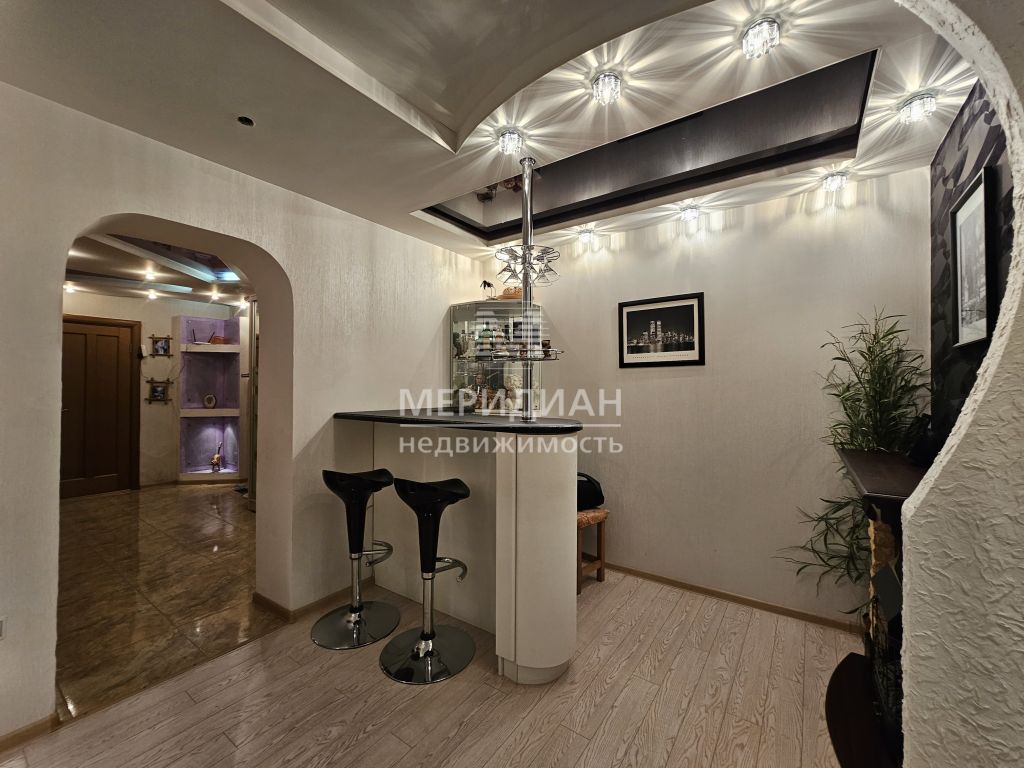 Продажа 2-комнатной квартиры, Бор, Луначарского ул,  204а