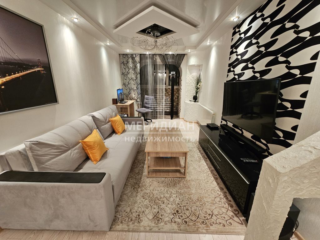 Продажа 2-комнатной квартиры, Бор, Луначарского ул,  204а