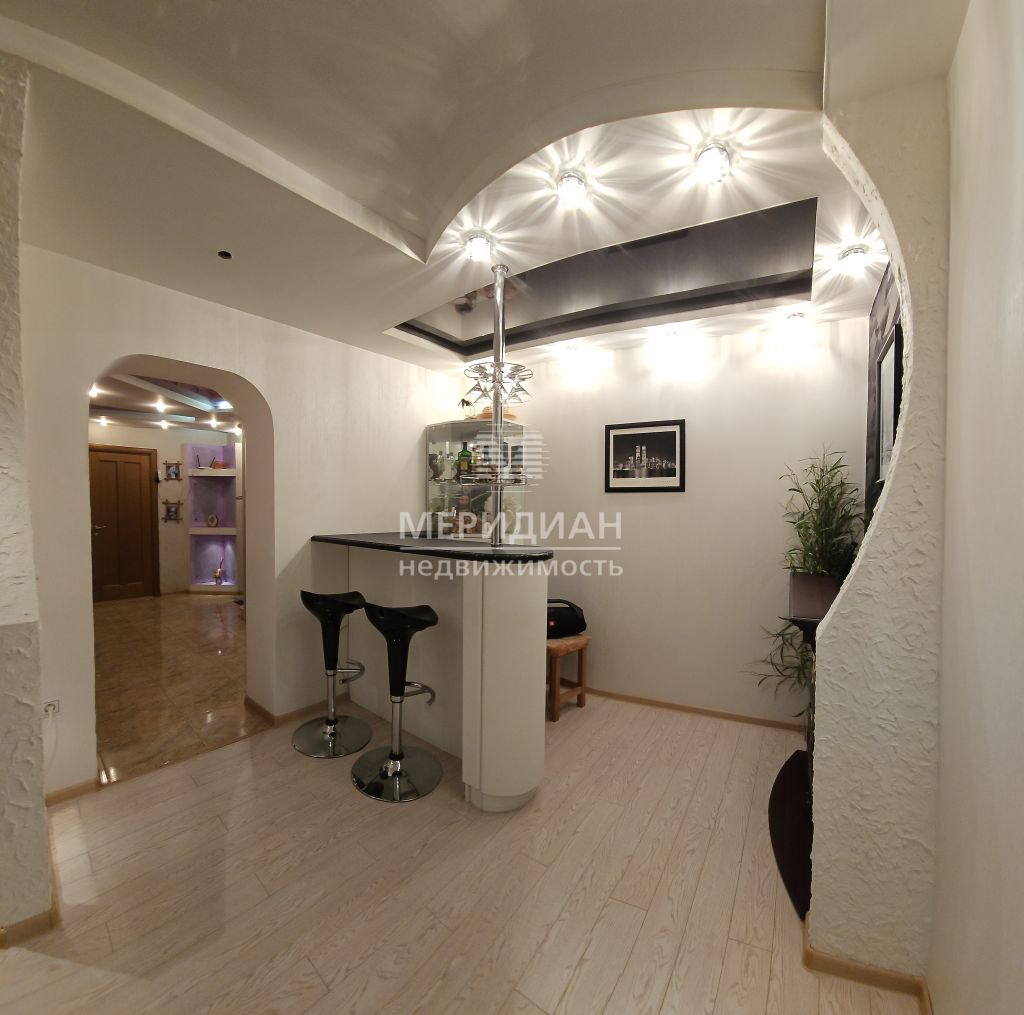 Продажа 2-комнатной квартиры, Бор, Луначарского ул,  204а