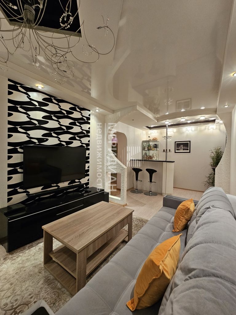 Продажа 2-комнатной квартиры, Бор, Луначарского ул,  204а