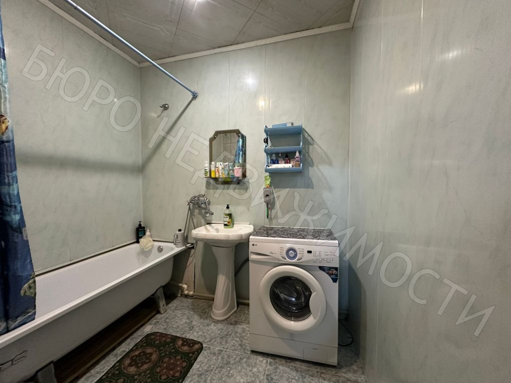 Продажа дома, 187м <sup>2</sup>, 3 сот., Балашов, Чапаева ул,  12