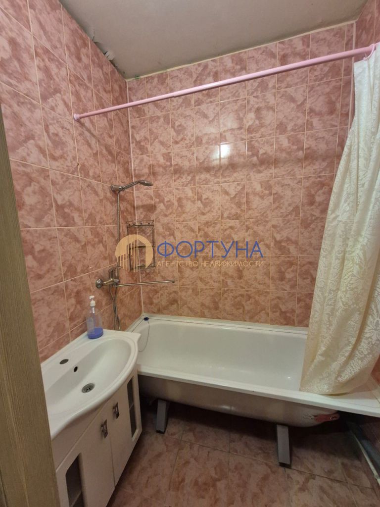 Продажа 2-комнатной квартиры, Белгород, Славянская ул,  7а