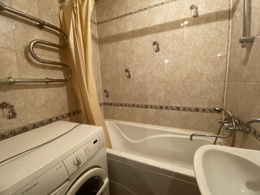 Продажа 5-комнатной квартиры, Нижний Новгород, Ванеева ул,  110/30А